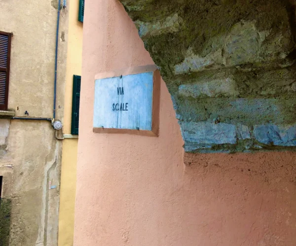 Via-Scale-Street-Sign-01